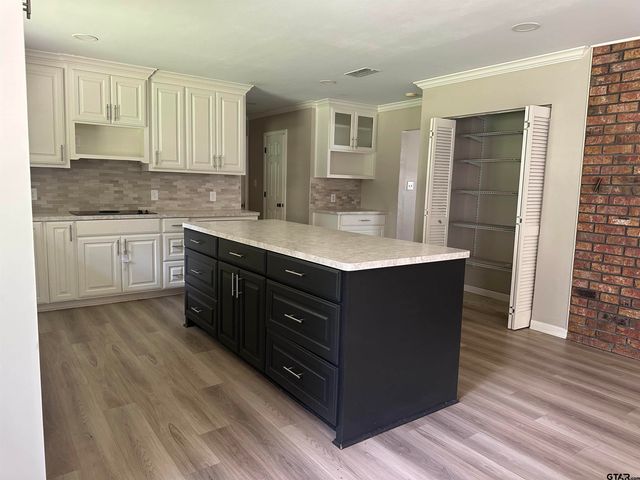 141 Meador Rd, Kilgore, TX 75662