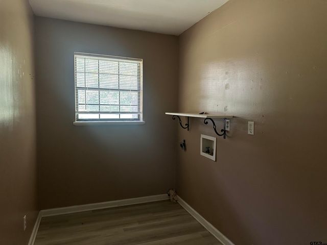 141 Meador Rd, Kilgore, TX 75662