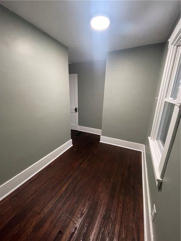 428 Pershing Dr, New Kensington, PA 15068