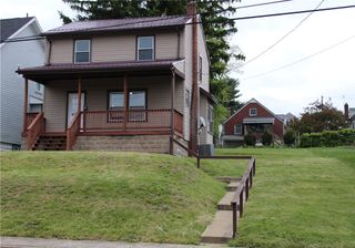 428 Pershing Dr, New Kensington, PA 15068