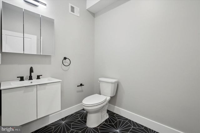 5410 DELANCEY ST, Philadelphia, PA 19143