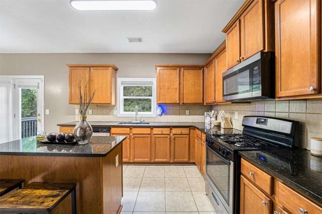5545 Big Boat Drive, South Fulton, GA 30331