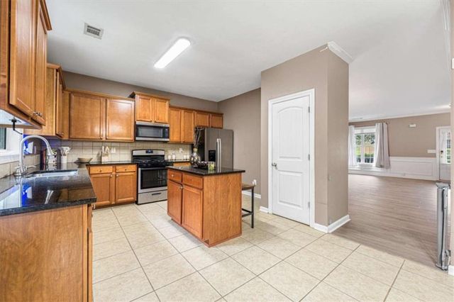 5545 Big Boat Drive, South Fulton, GA 30331