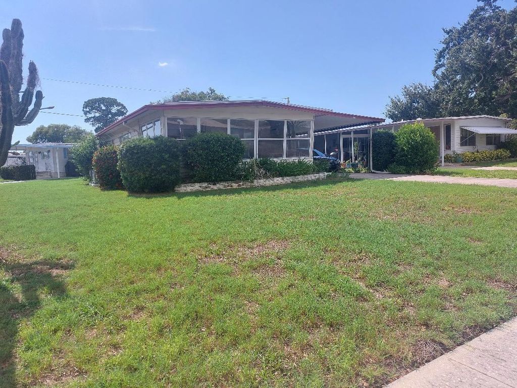 61 HARBOR WAY 22, Palm Harbor, FL 34684