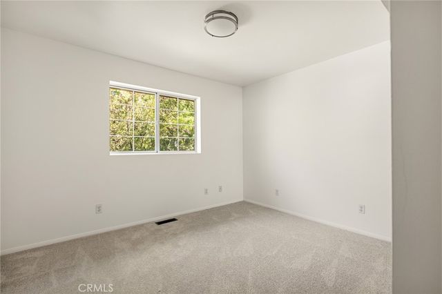 30930 Glen Oak, Running Springs, CA 92382