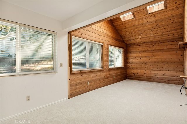 30930 Glen Oak, Running Springs, CA 92382
