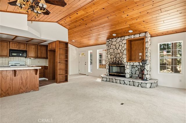 30930 Glen Oak, Running Springs, CA 92382