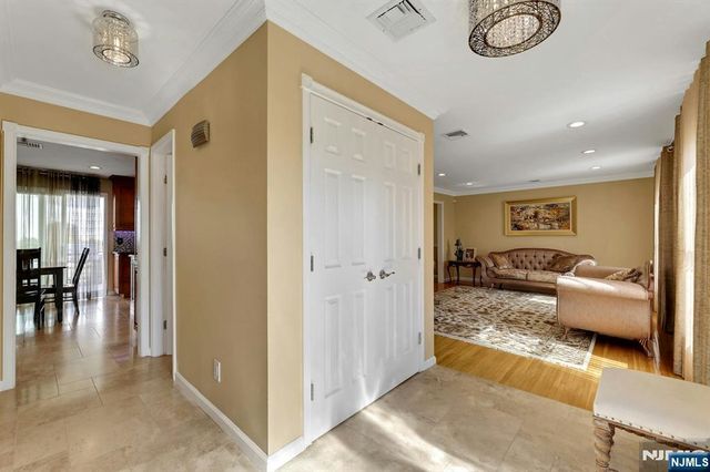 10 Viola Terrace, Twp Of Washington, NJ 07676