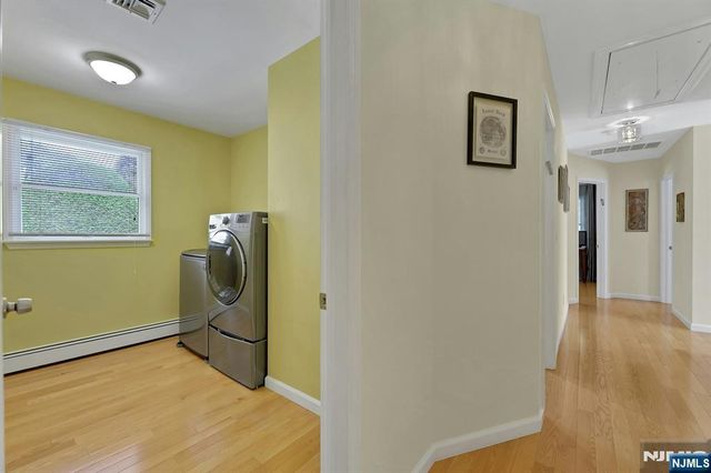 10 Viola Terrace, Twp Of Washington, NJ 07676