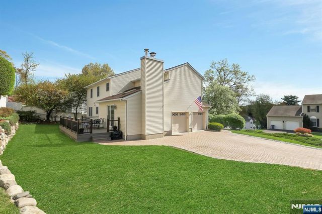 10 Viola Terrace, Twp Of Washington, NJ 07676