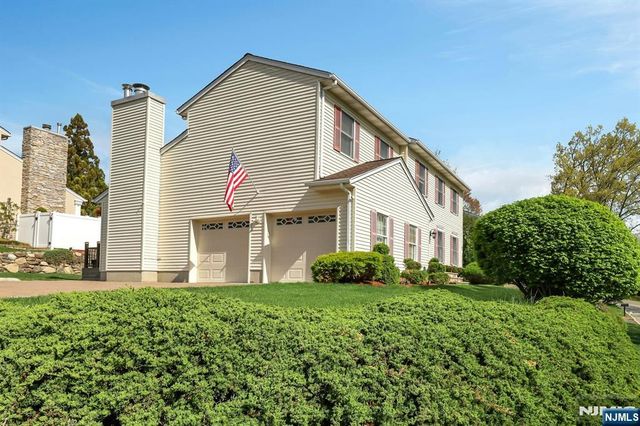 10 Viola Terrace, Twp Of Washington, NJ 07676