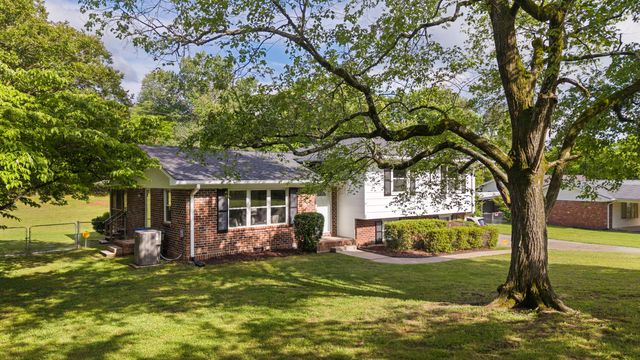2414 Standifer Gap Road, Chattanooga, TN 37421