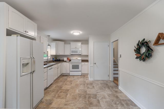 2414 Standifer Gap Road, Chattanooga, TN 37421
