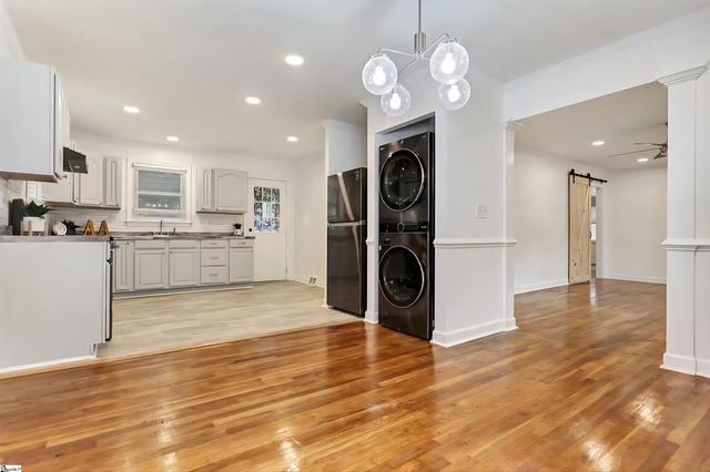 110 Knox Street, Greenville, SC 29605