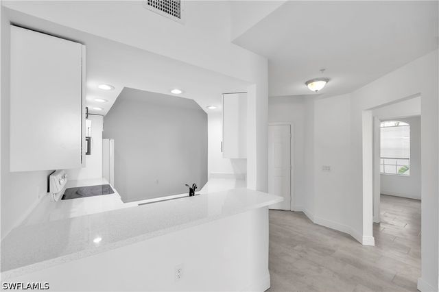 365 Stella Maris DR N 2901, Naples, FL 34114