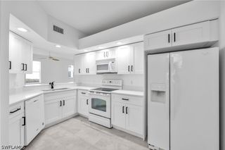 365 Stella Maris DR N 2901, Naples, FL 34114