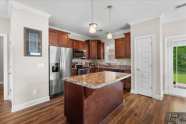 640 Laurel Ln, Murfreesboro, TN 37127