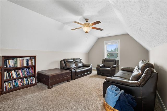 640 Laurel Ln, Murfreesboro, TN 37127