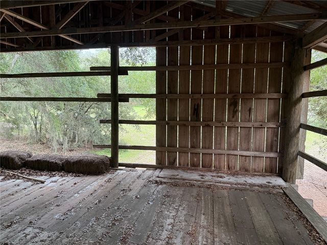 28430 ROBERTS DRIVE, Brooksville, FL 34602