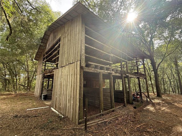 28430 ROBERTS DRIVE, Brooksville, FL 34602