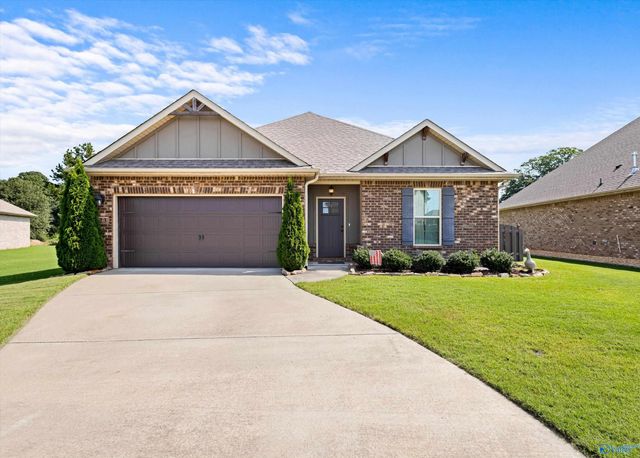 523 Wickerberry Way, Athens, AL 35611