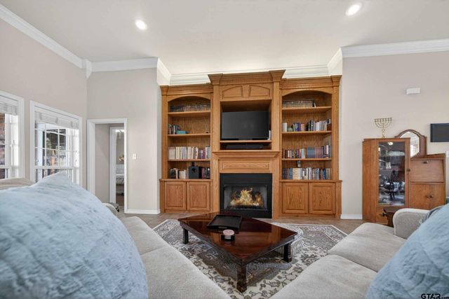 332 Highlander Heights, Hideaway, TX 75771