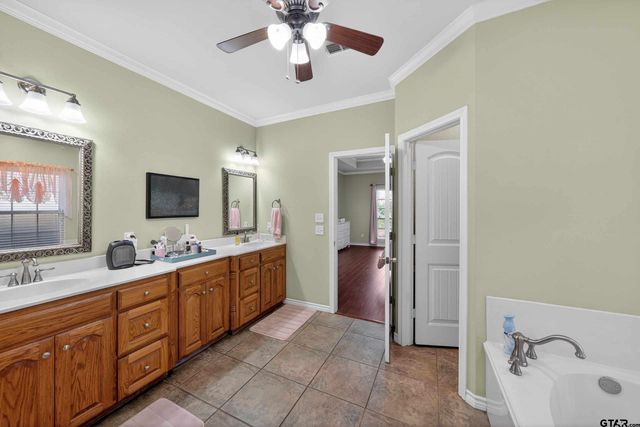 332 Highlander Heights, Hideaway, TX 75771