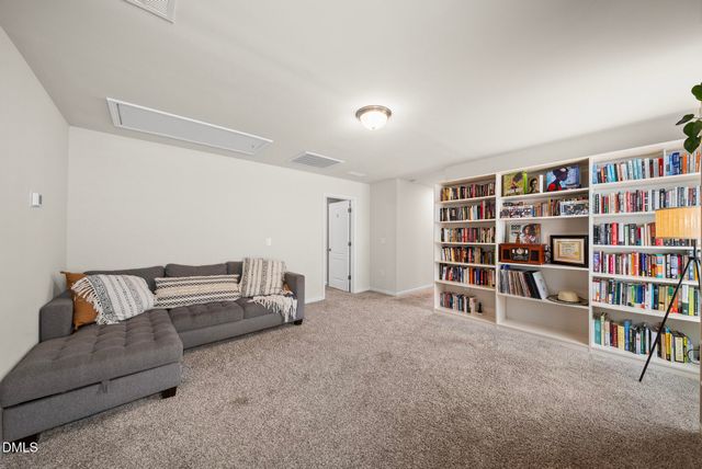 160 White Ash Drive, Clayton, NC 27527