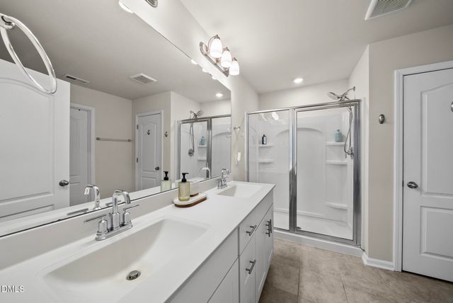 160 White Ash Drive, Clayton, NC 27527