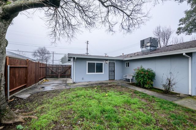 6701 Kittery Ave, Citrus Heights, CA 95621