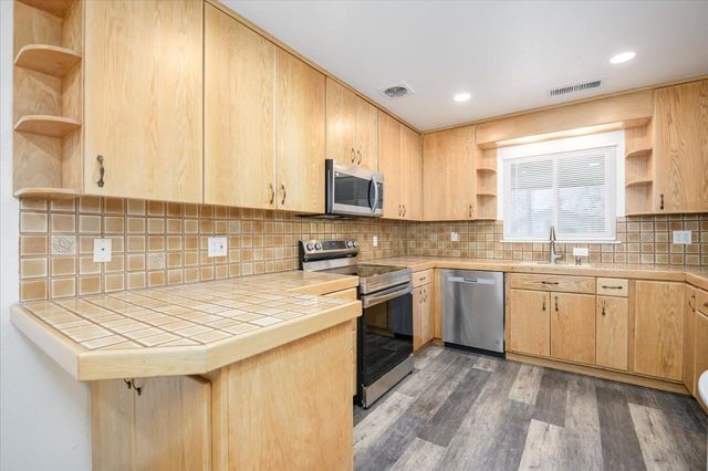 6701 Kittery Ave, Citrus Heights, CA 95621