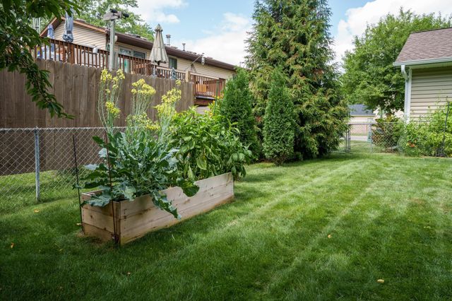 9067 75th Street S, Cottage Grove, MN 55016