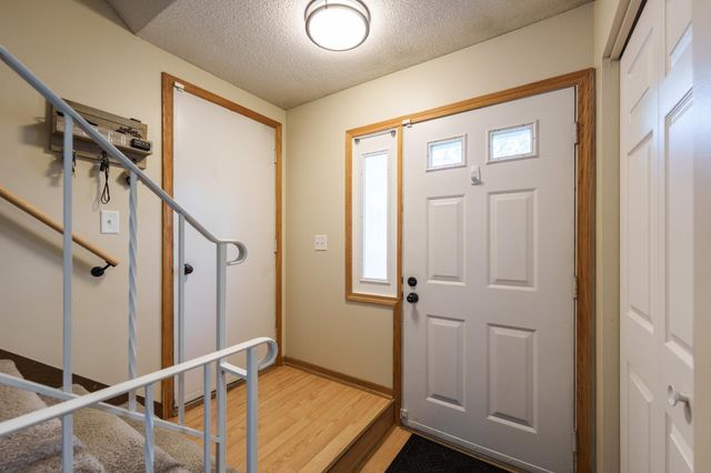 9067 75th Street S, Cottage Grove, MN 55016