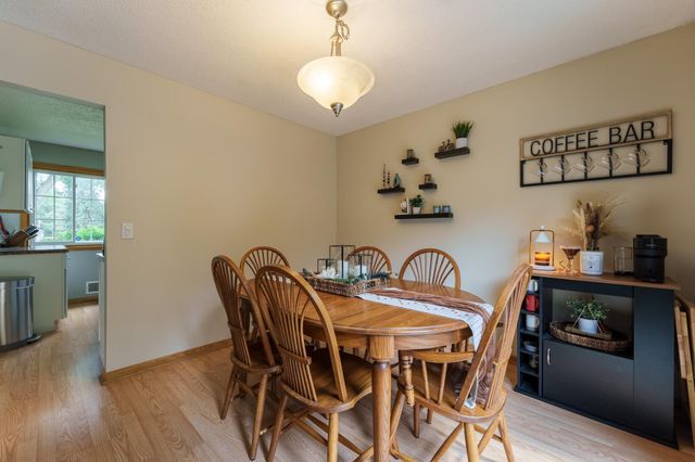 9067 75th Street S, Cottage Grove, MN 55016