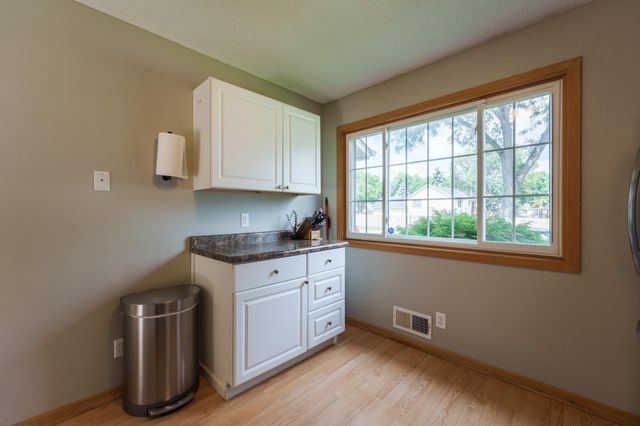 9067 75th Street S, Cottage Grove, MN 55016