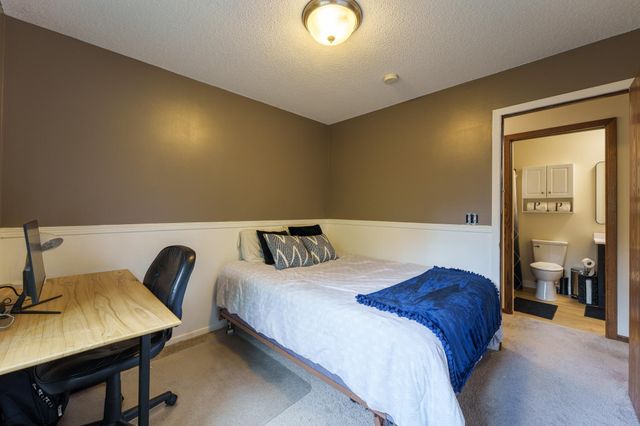 9067 75th Street S, Cottage Grove, MN 55016