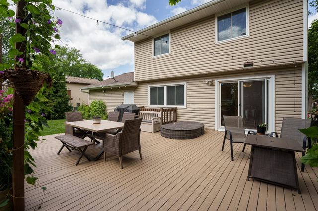 9067 75th Street S, Cottage Grove, MN 55016