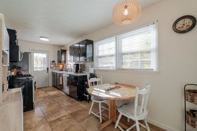 316 THOMAS ST, Staunton, VA 24401