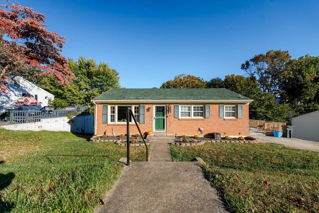 316 THOMAS ST, Staunton, VA 24401