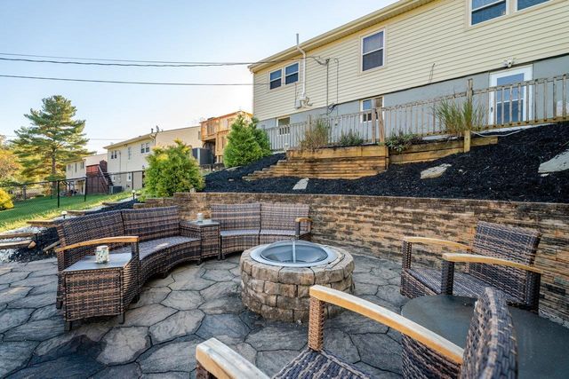 316 THOMAS ST, Staunton, VA 24401