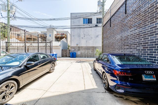 1527 N Western Avenue, Chicago, IL 60622