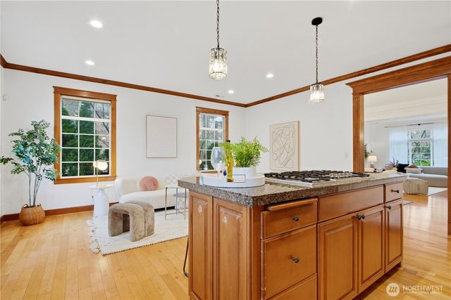 2557 NE Park Drive, Issaquah, WA 98029