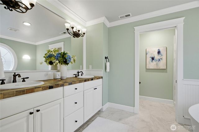 2557 NE Park Drive, Issaquah, WA 98029