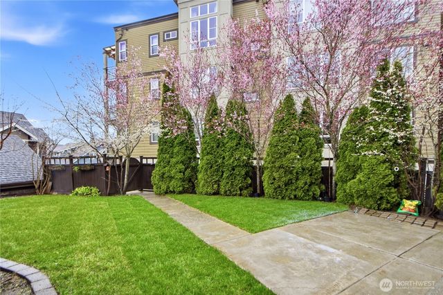 2557 NE Park Drive, Issaquah, WA 98029