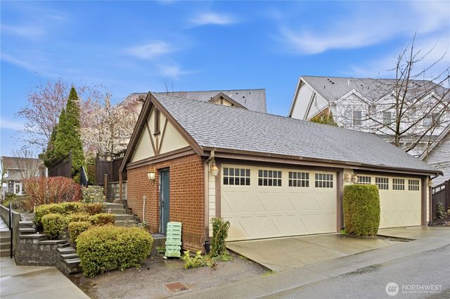 2557 NE Park Drive, Issaquah, WA 98029