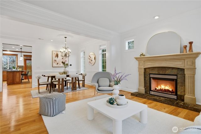 2557 NE Park Drive, Issaquah, WA 98029