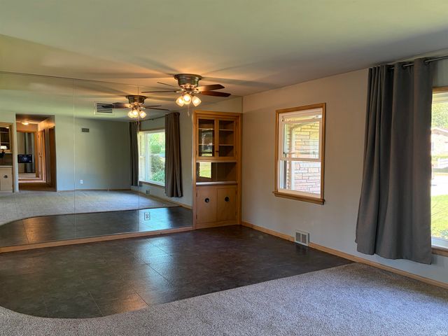 1825 Rainbow Bend Boulevard, Elkhart, IN 46514