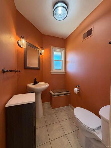 1825 Rainbow Bend Boulevard, Elkhart, IN 46514