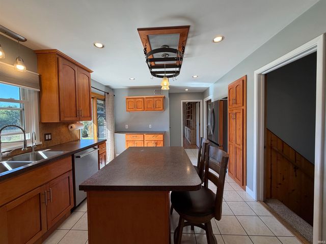 1825 Rainbow Bend Boulevard, Elkhart, IN 46514
