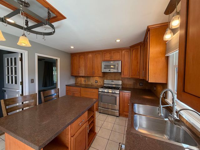 1825 Rainbow Bend Boulevard, Elkhart, IN 46514